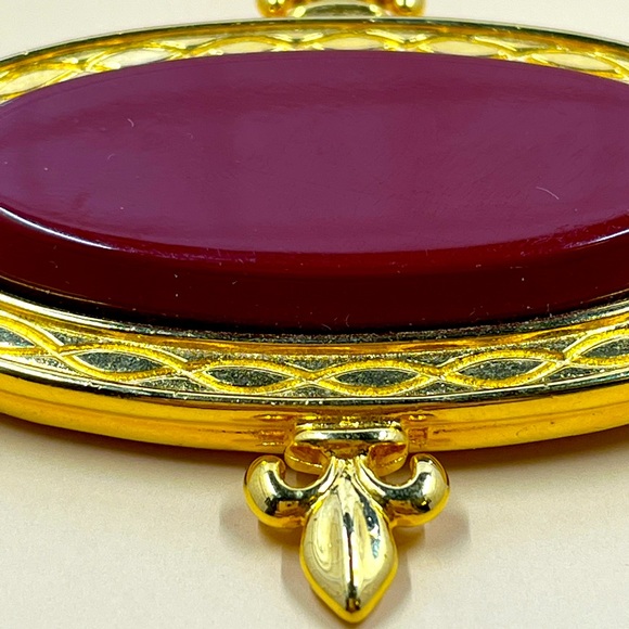 Vintage Monet Signed Gold and Burgundy Fleur De Lis Chunky Brooch - Picture 6 of 7